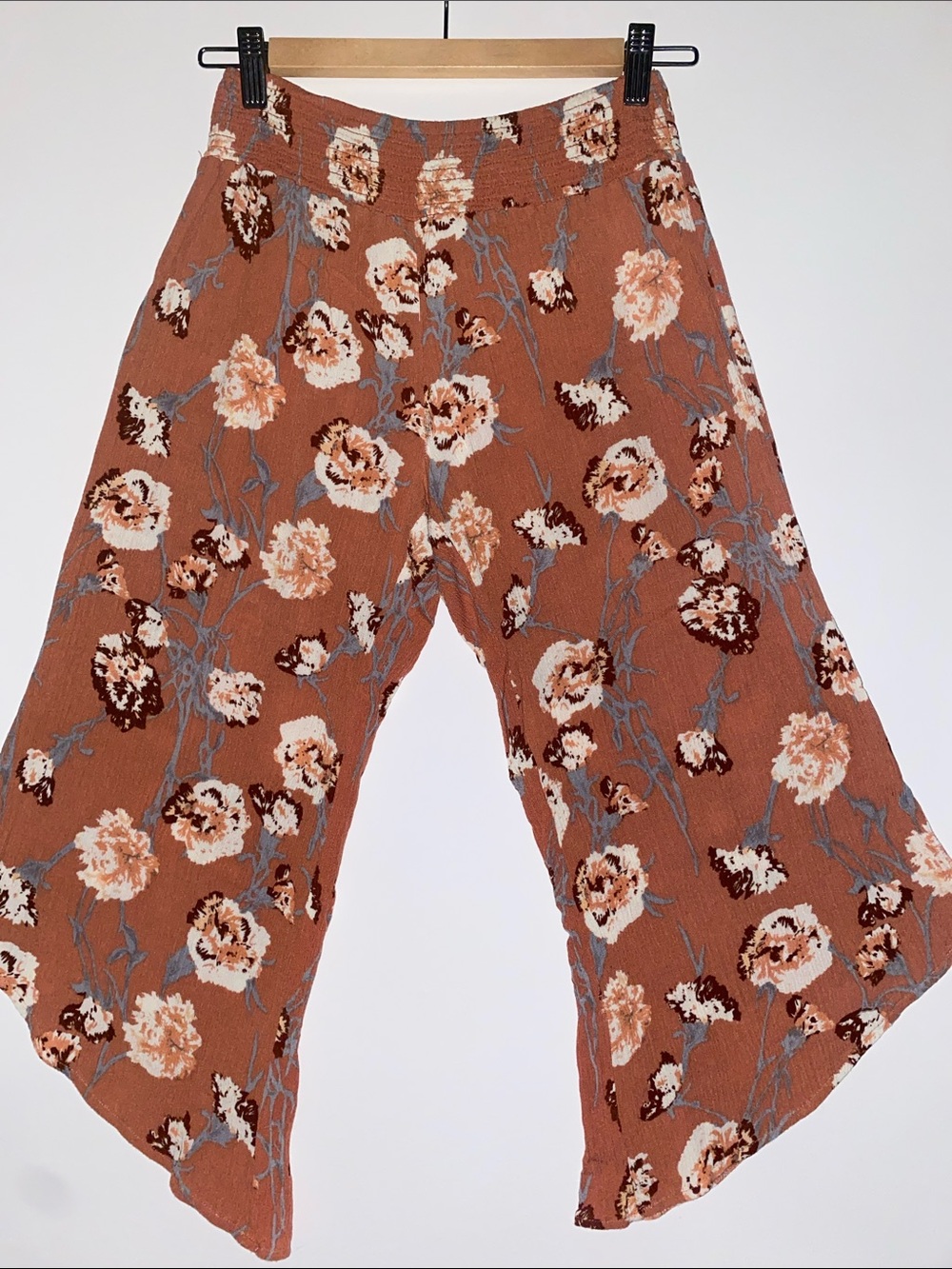 Sky & Sparrow Girls Floral Wide crop Pants - Rust Floral